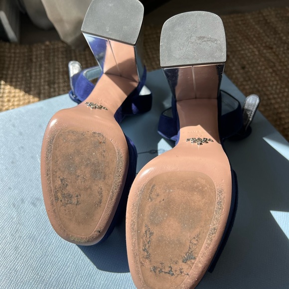 Prada blue suede heels - Picture 3 of 4